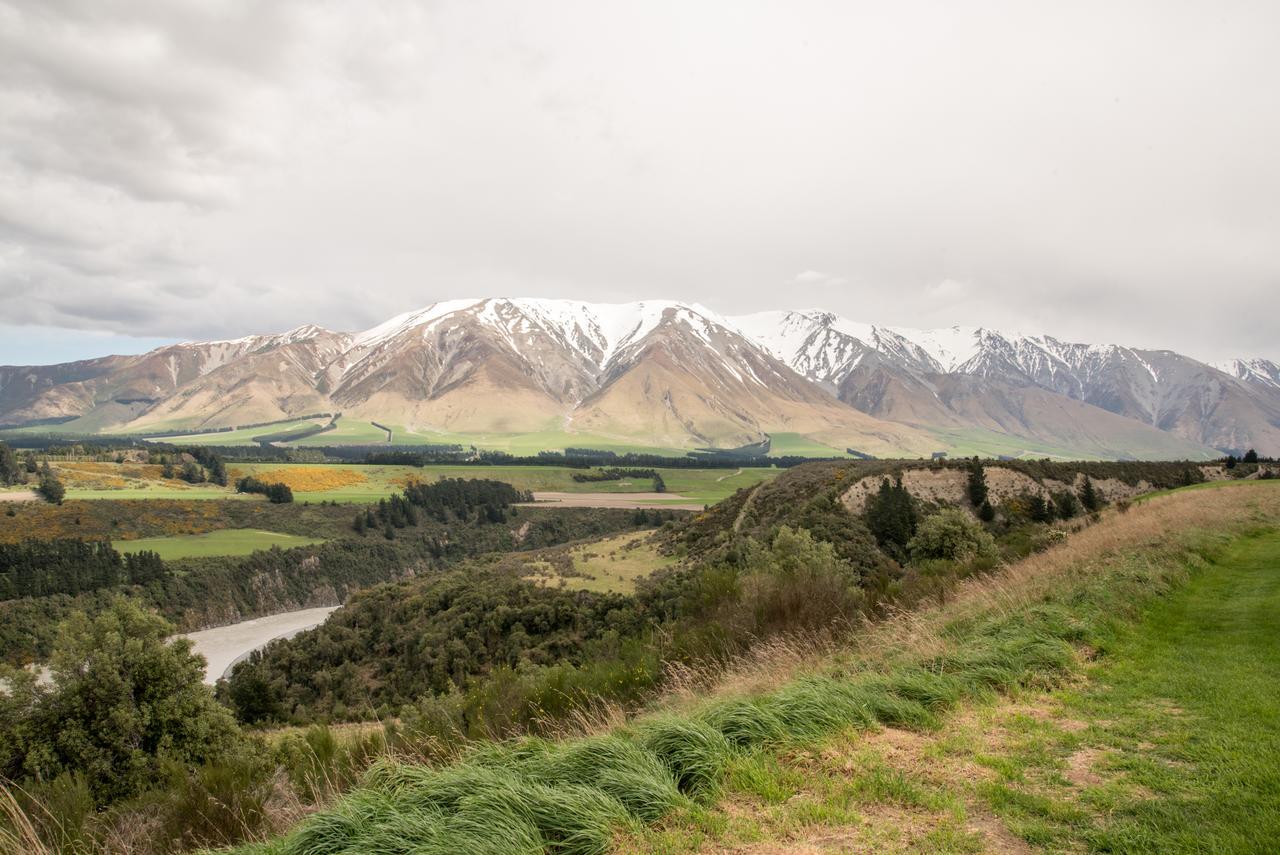 Canterbury High Country Villas Windwhistle Екстериор снимка