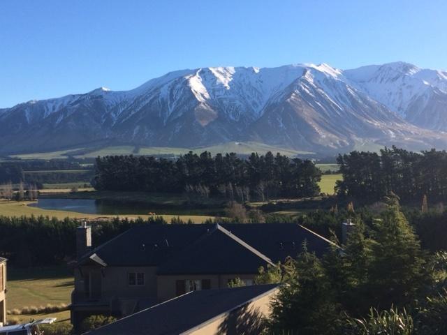 Canterbury High Country Villas Windwhistle Екстериор снимка